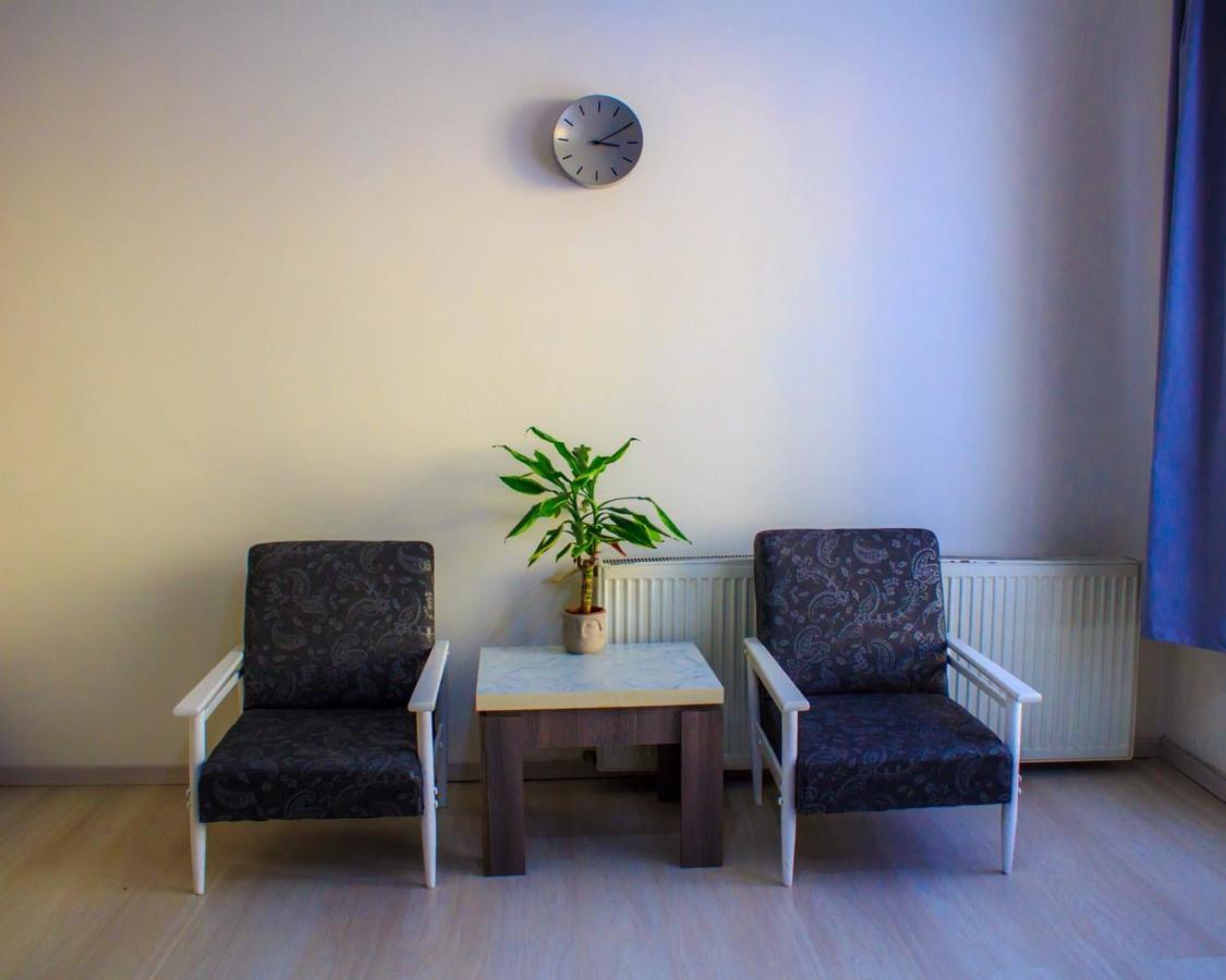Bb Downtown Apartment บายินา บาชตา ภายนอก รูปภาพ